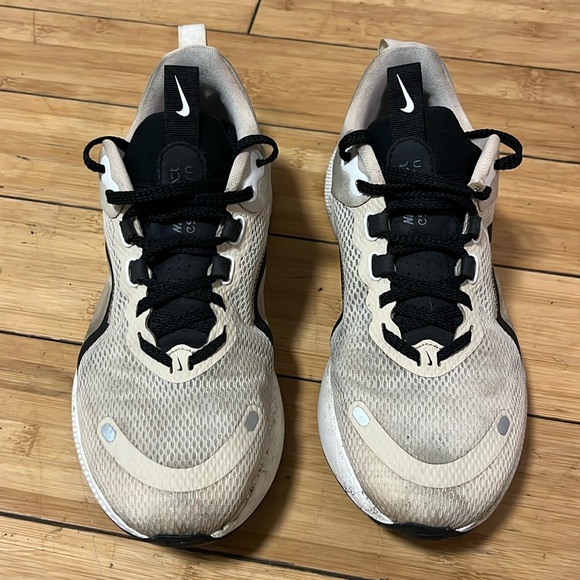 Nike React Escape rn - Picture 1 of 6
